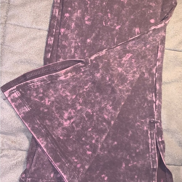 Victoria’s Secret Pink Mid-Rise Foldover Leggings & Cropped Iced Coffee Tie Dye - Picture 10 of 14